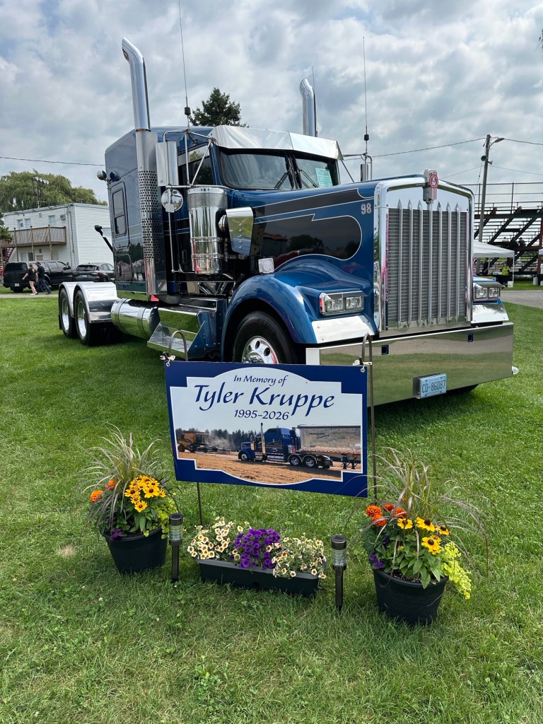 Big Rigs Truck Show Photos