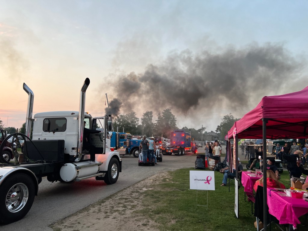 Big Rigs Truck Show Photos